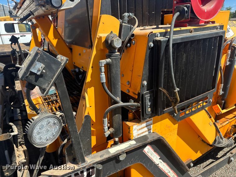 image for item EJ8940 LeeBoy 8515C paver