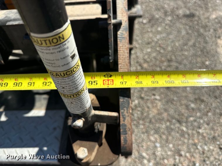 image for item EJ8940 LeeBoy 8515C paver