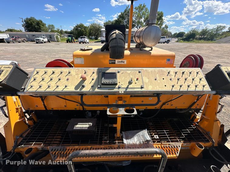 image for item EJ8940 LeeBoy 8515C paver