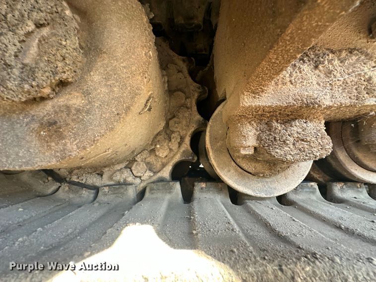 image for item EJ8940 LeeBoy 8515C paver