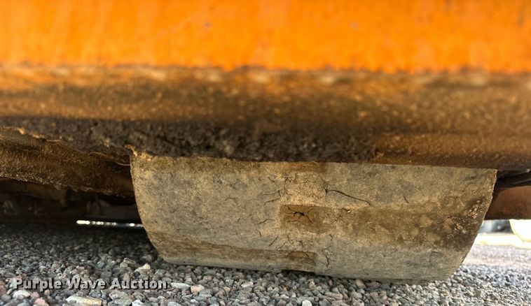 image for item EJ8940 LeeBoy 8515C paver