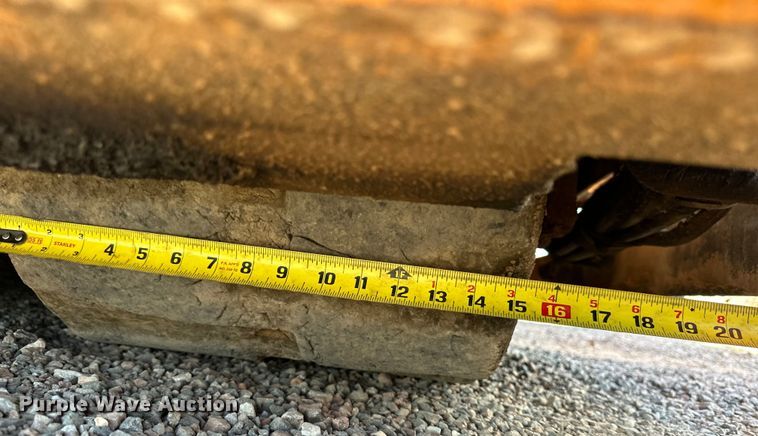 image for item EJ8940 LeeBoy 8515C paver