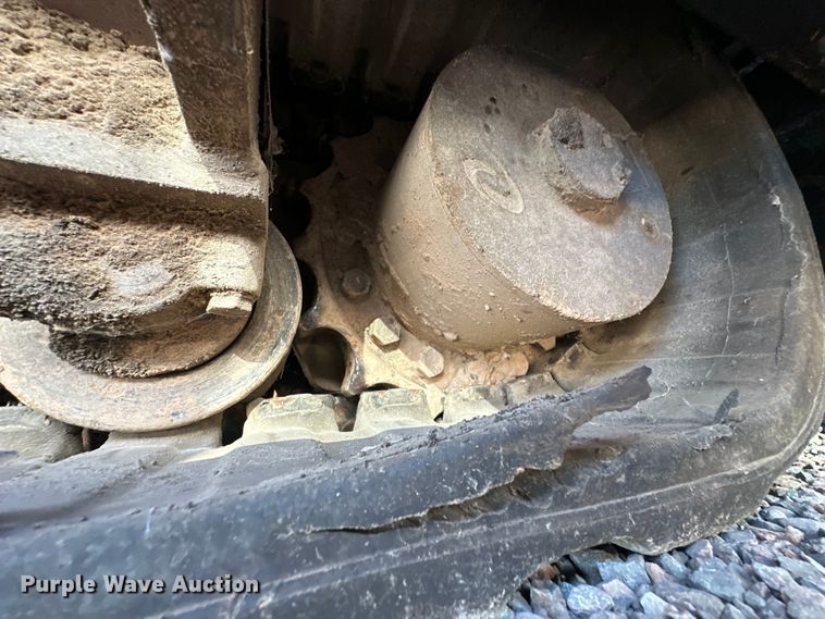 image for item EJ8940 LeeBoy 8515C paver