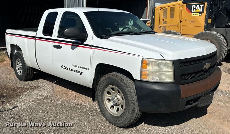 image for item EJ8942 2008 Chevrolet  Silverado 1500 Ext. Cab pickup truck