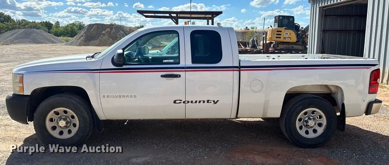 image for item EJ8942 2008 Chevrolet  Silverado 1500 Ext. Cab pickup truck