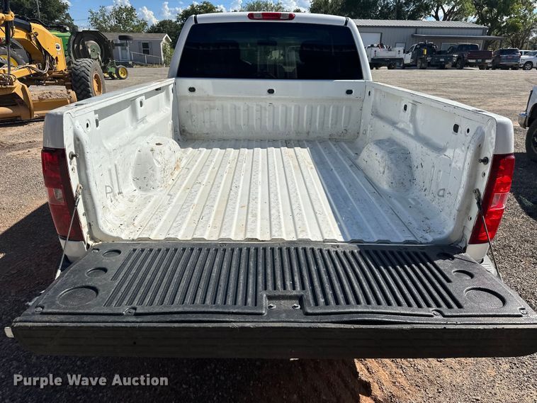 image for item EJ8942 2008 Chevrolet  Silverado 1500 Ext. Cab pickup truck