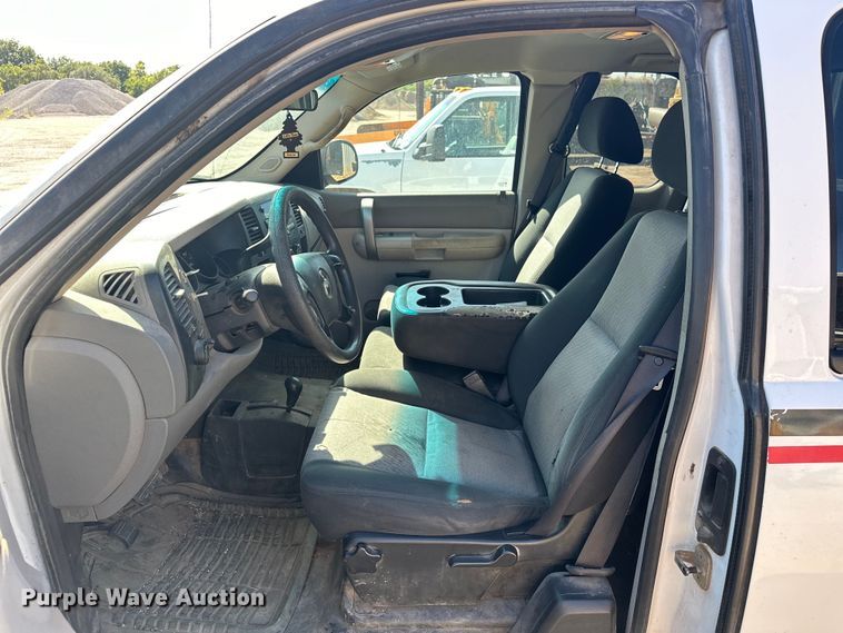 image for item EJ8942 2008 Chevrolet  Silverado 1500 Ext. Cab pickup truck