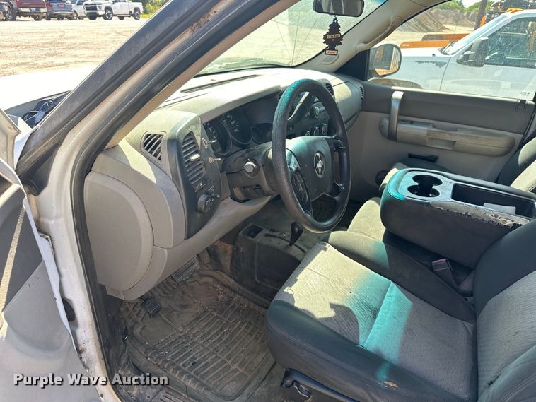 image for item EJ8942 2008 Chevrolet  Silverado 1500 Ext. Cab pickup truck