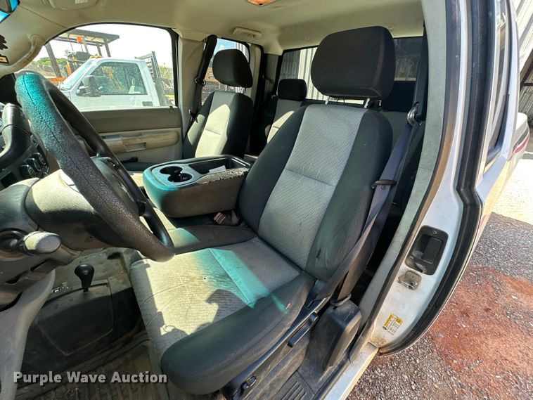 image for item EJ8942 2008 Chevrolet  Silverado 1500 Ext. Cab pickup truck