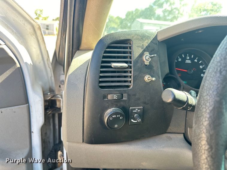 image for item EJ8942 2008 Chevrolet  Silverado 1500 Ext. Cab pickup truck