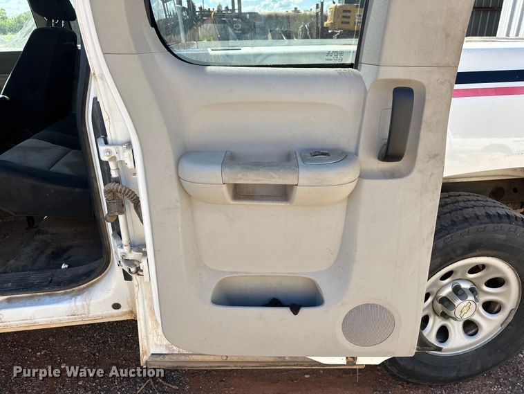 image for item EJ8942 2008 Chevrolet  Silverado 1500 Ext. Cab pickup truck