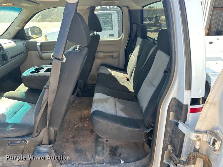 image for item EJ8942 2008 Chevrolet  Silverado 1500 Ext. Cab pickup truck