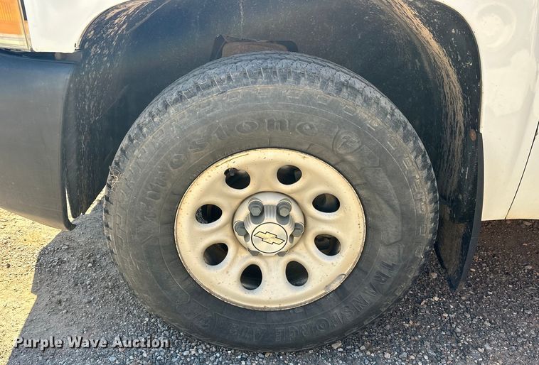 image for item EJ8942 2008 Chevrolet  Silverado 1500 Ext. Cab pickup truck