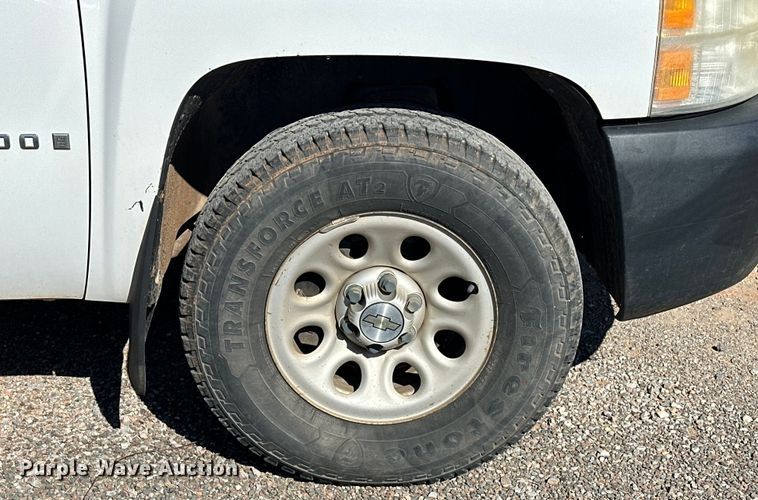 image for item EJ8942 2008 Chevrolet  Silverado 1500 Ext. Cab pickup truck