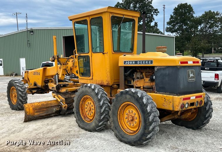 image for item EK3013 1973 John Deere 570A rigid frame motor grader