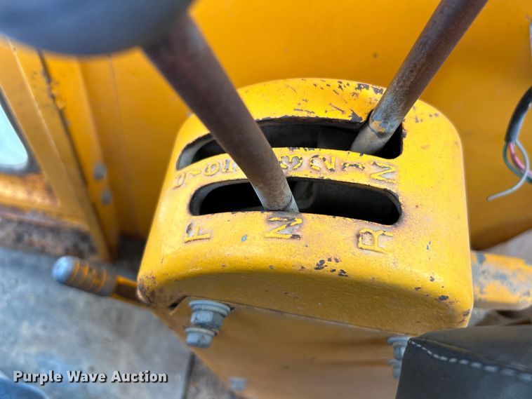 image for item EK3013 1973 John Deere 570A rigid frame motor grader