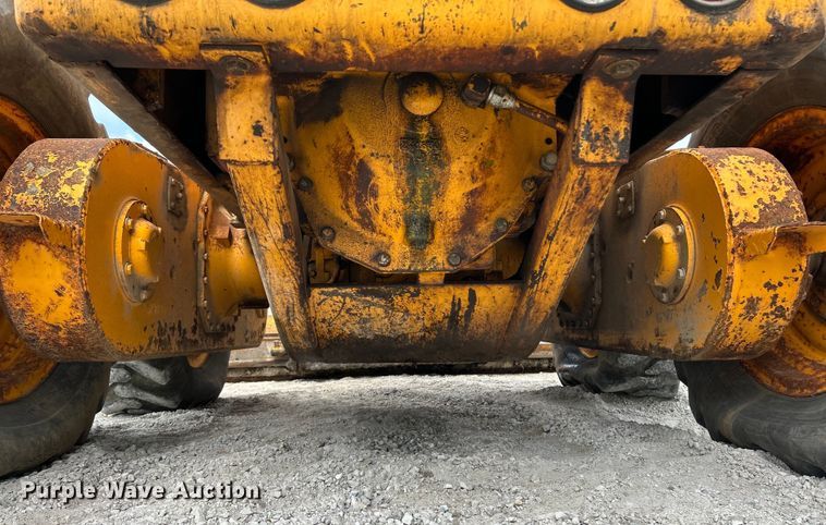 image for item EK3013 1973 John Deere 570A rigid frame motor grader