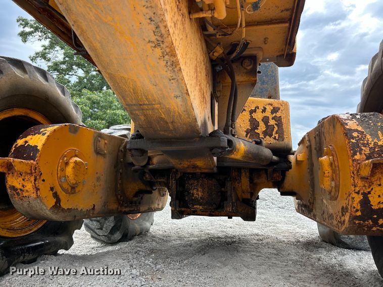 image for item EK3013 1973 John Deere 570A rigid frame motor grader