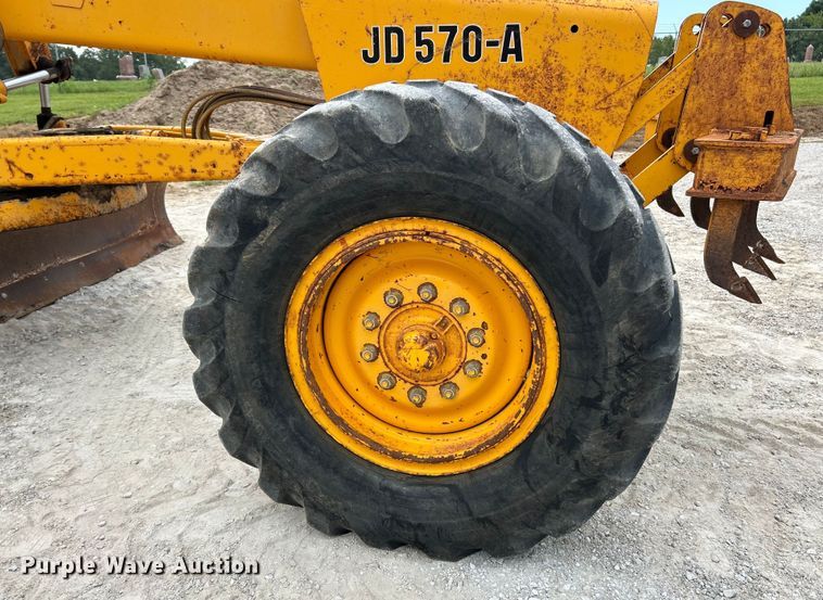 image for item EK3013 1973 John Deere 570A rigid frame motor grader