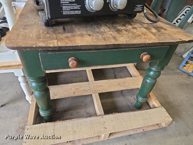 image for item EK6375 Furniture