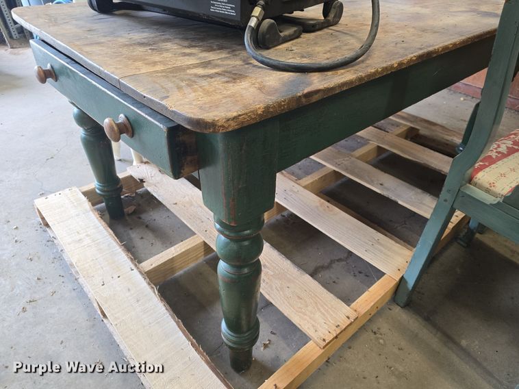 image for item EK6375 Furniture