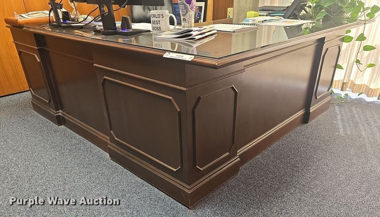 image for item EK6389 L-shaped desk