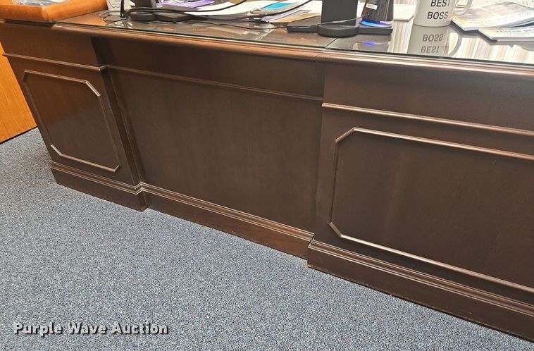 image for item EK6389 L-shaped desk