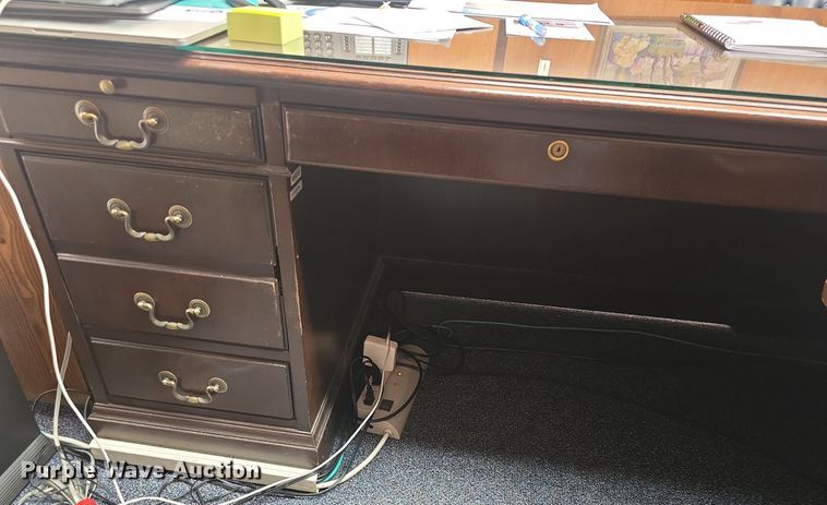 image for item EK6389 L-shaped desk