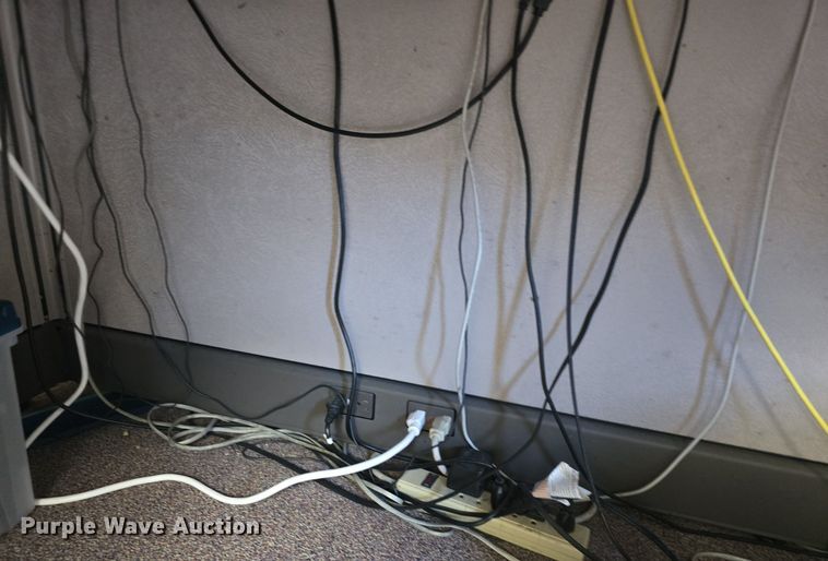 image for item EK6399 L-shaped desk