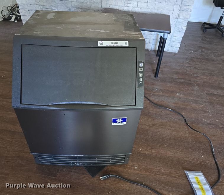 image for item EK6426 Manitowoc URF0140A-161B ice machine