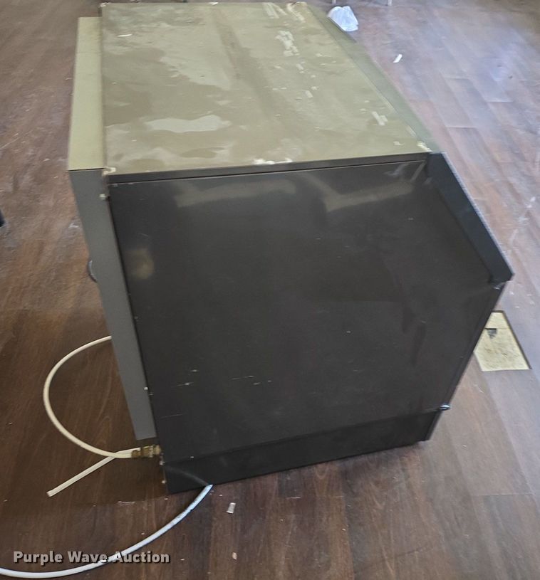 image for item EK6426 Manitowoc URF0140A-161B ice machine