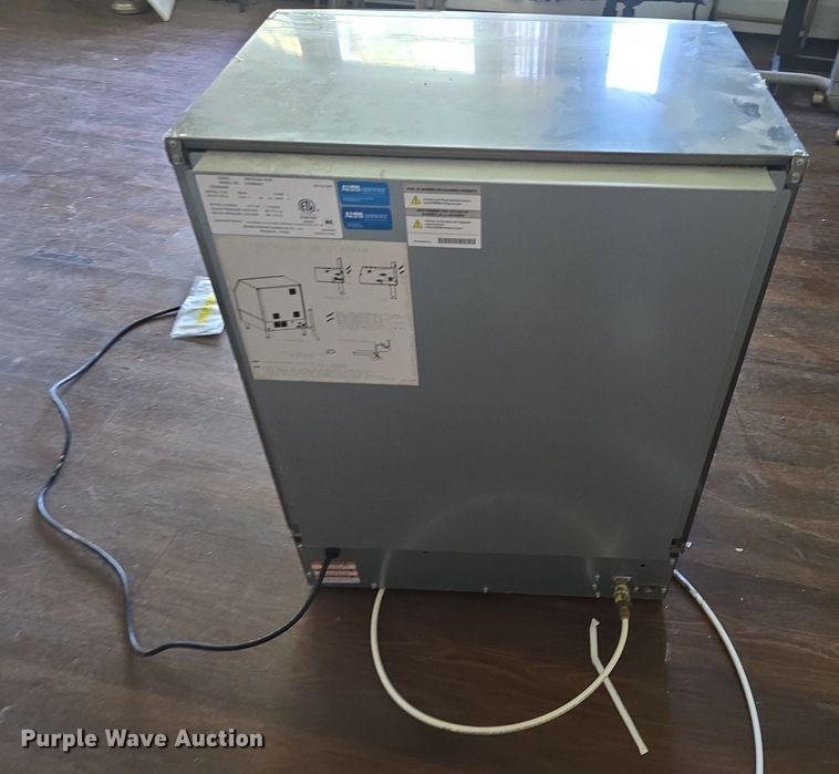 image for item EK6426 Manitowoc URF0140A-161B ice machine