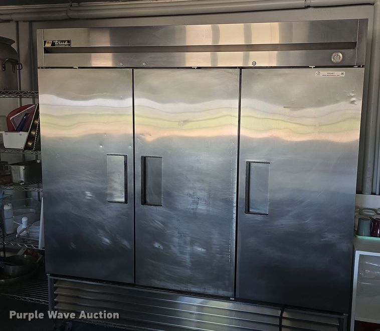 image for item EK6427 True T72 refrigerator