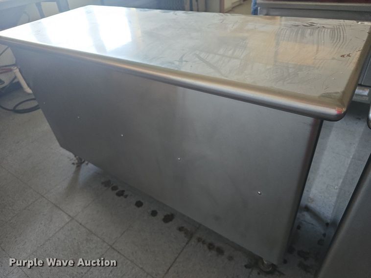 image for item EK6430 (2) stainless steel tables