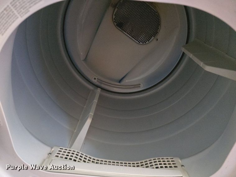 image for item EK6431 Washers and dryers