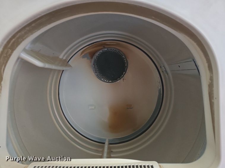 image for item EK6431 Washers and dryers