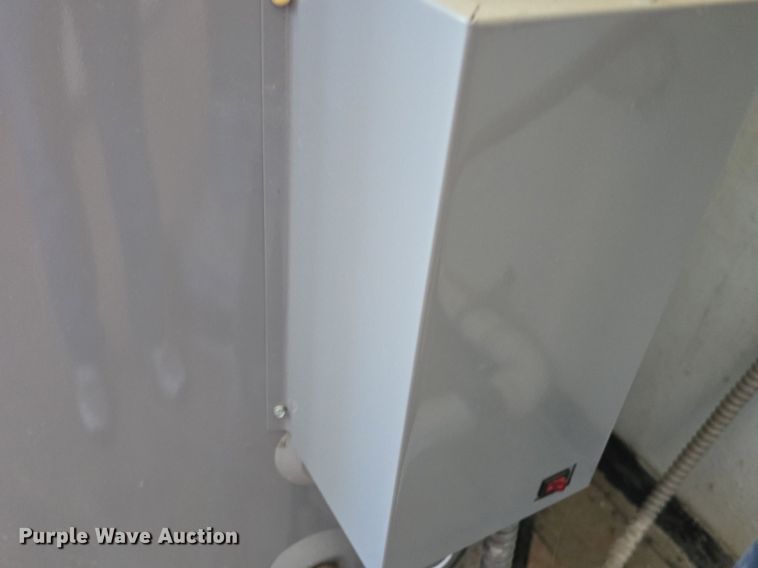 image for item EK6432 2020 State Industries SBD-81-199NE 118 water heater