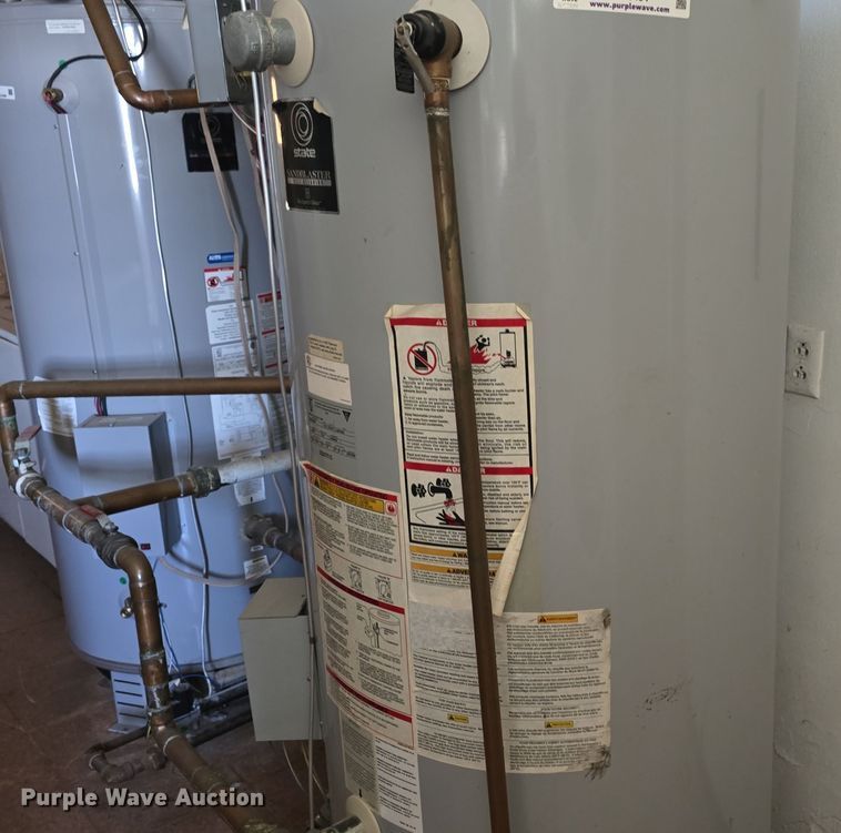 image for item EK6434 2005 State Industries SBD100199NET hot water heater