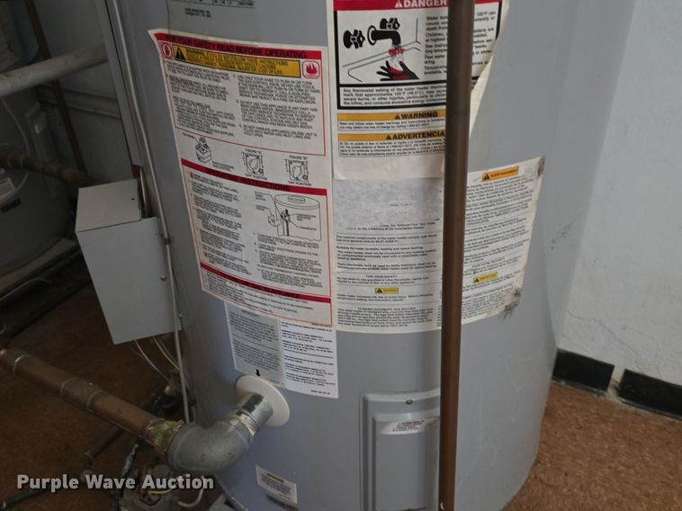 image for item EK6434 2005 State Industries SBD100199NET hot water heater