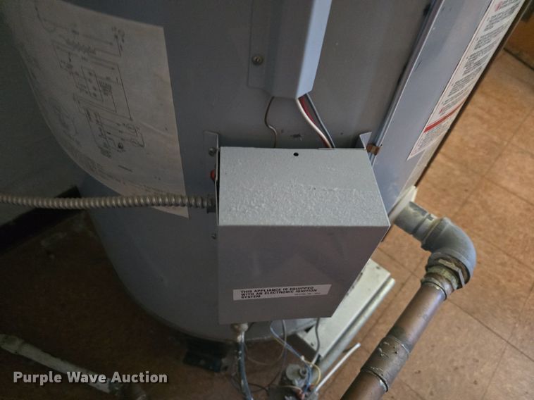 image for item EK6434 2005 State Industries SBD100199NET hot water heater