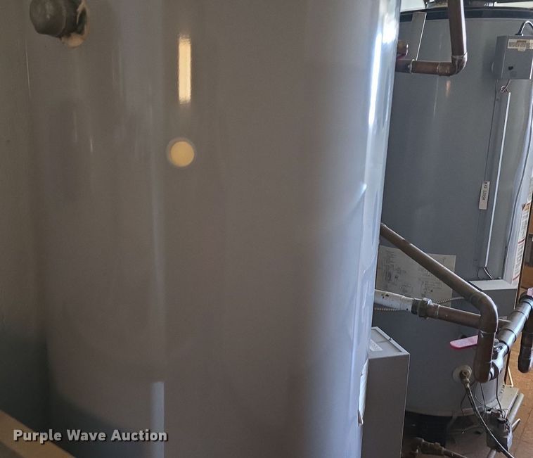 image for item EK6435 2018 State Industries SBD-100-199ZNET 118 hot water heater