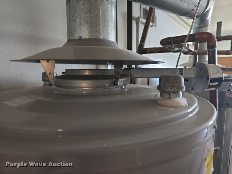 image for item EK6435 2018 State Industries SBD-100-199ZNET 118 hot water heater