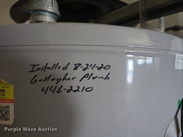 image for item EK6435 2018 State Industries SBD-100-199ZNET 118 hot water heater