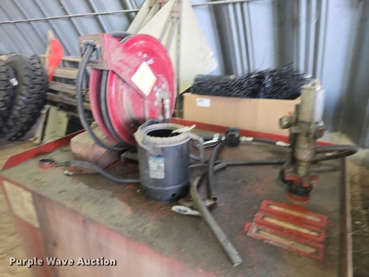 image for item EK6442 (2) We-Mac Manufacturing Co. oil tanks