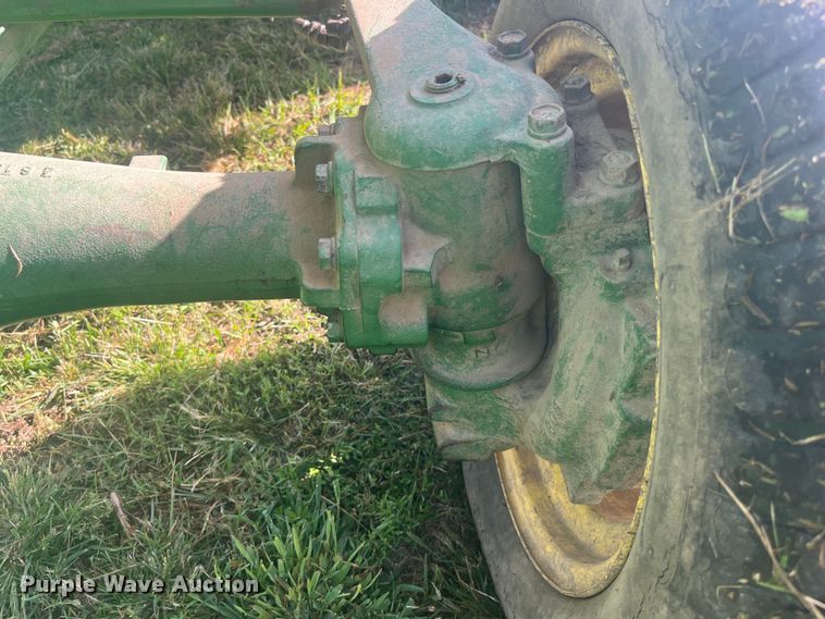 image for item EK8960 1994 John Deere 1070 MFWD tractor