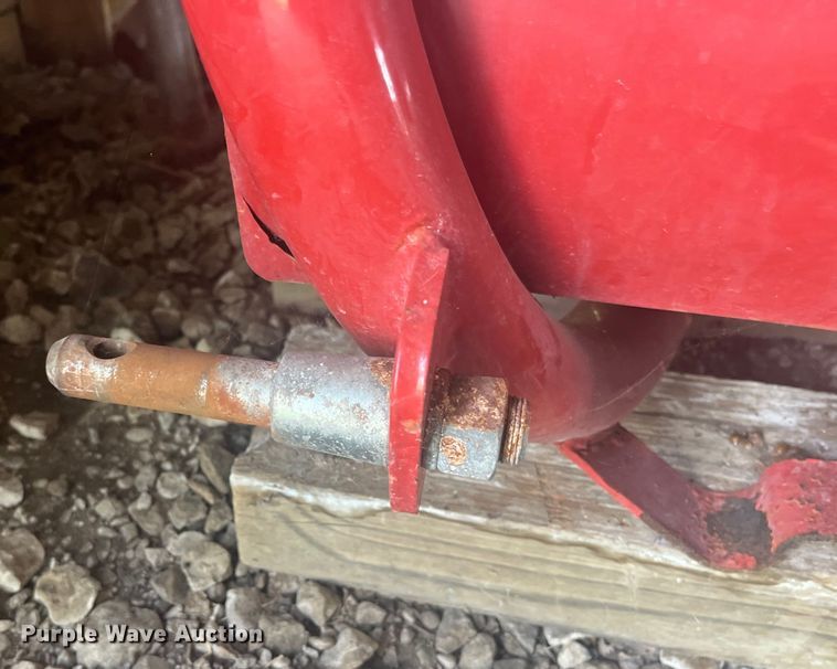 image for item EK8962 Behlen Country spreader