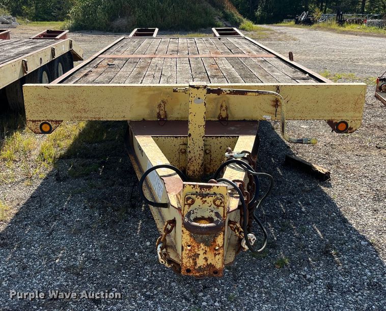 image for item EK8963 1997 Towmaster 0C-20 equipment trailer