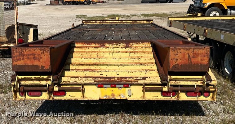 image for item EK8963 1997 Towmaster 0C-20 equipment trailer