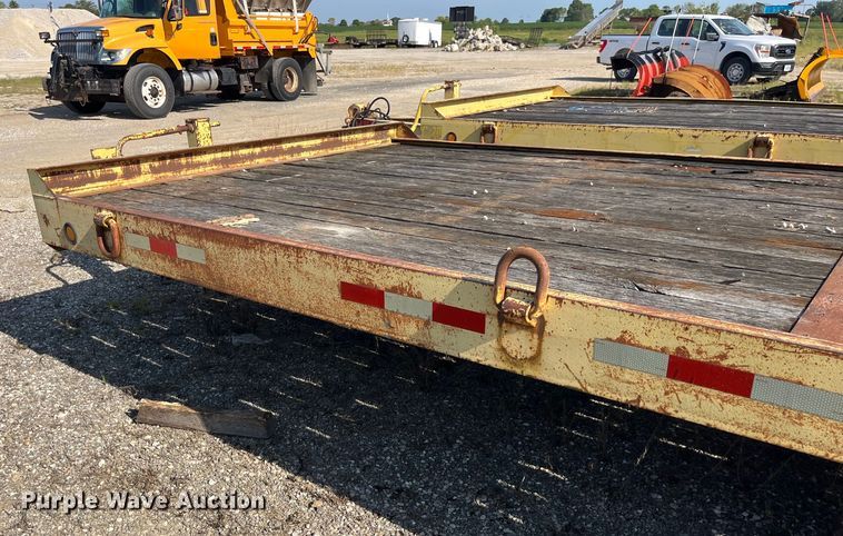 image for item EK8963 1997 Towmaster 0C-20 equipment trailer