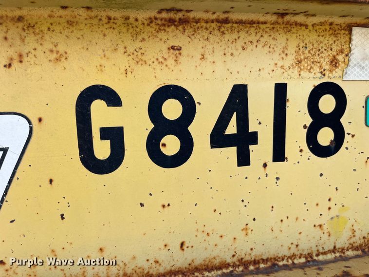 image for item EK8963 1997 Towmaster 0C-20 equipment trailer